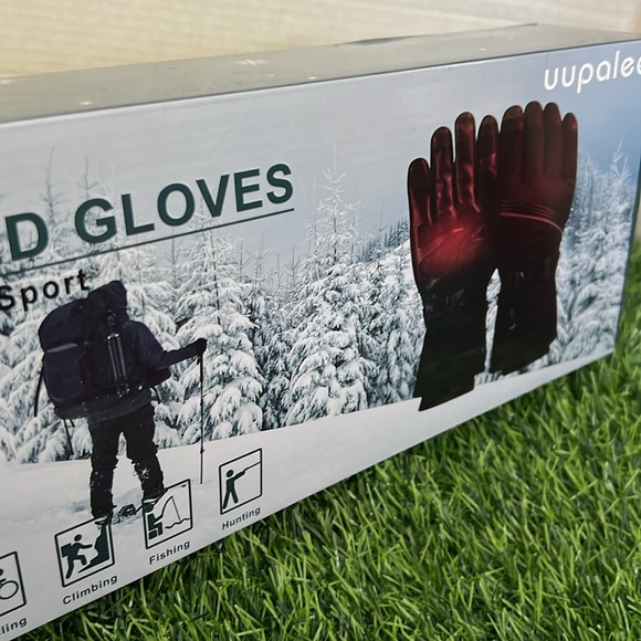 Heated Gloves for Winter Sports - Picture 10 of 12